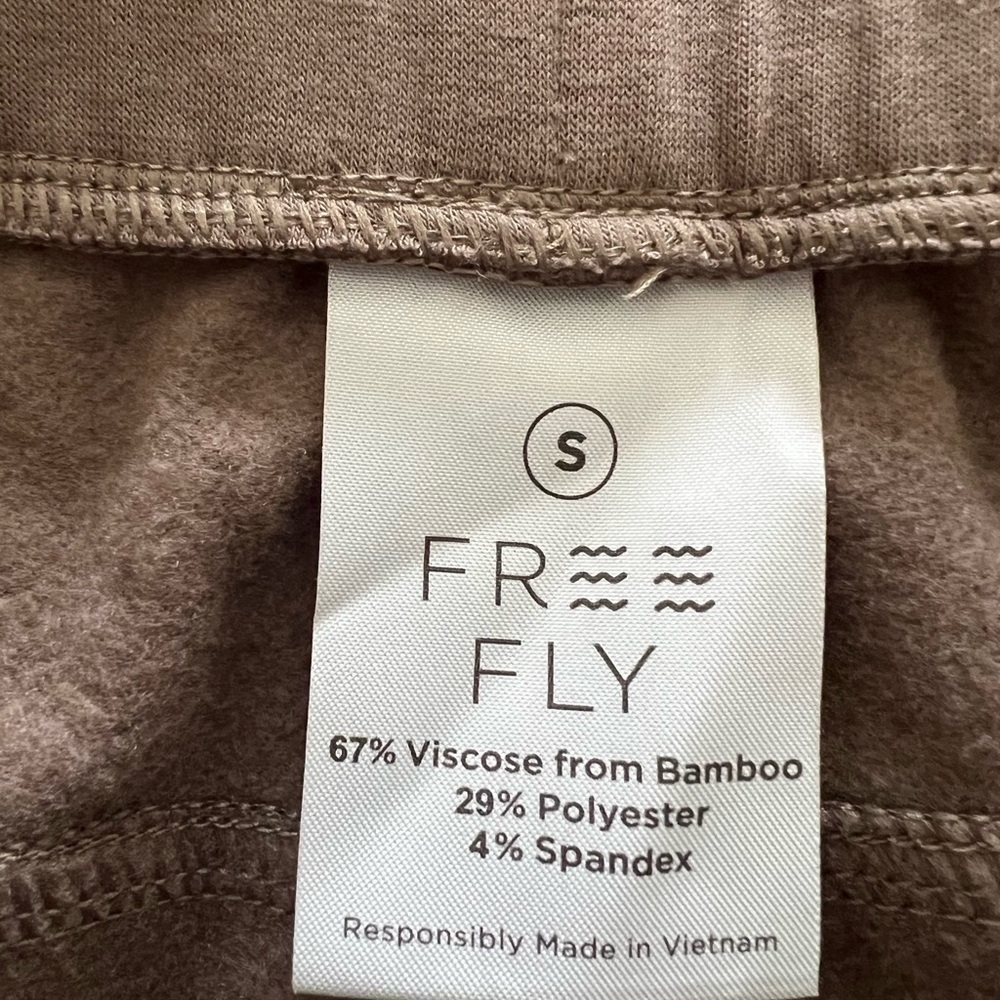 Free fly joggers.